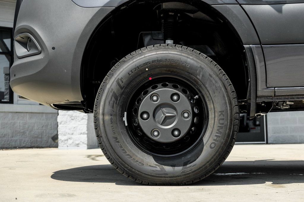 Used 2025 Mercedes-Benz Sprinter 3500 image 4