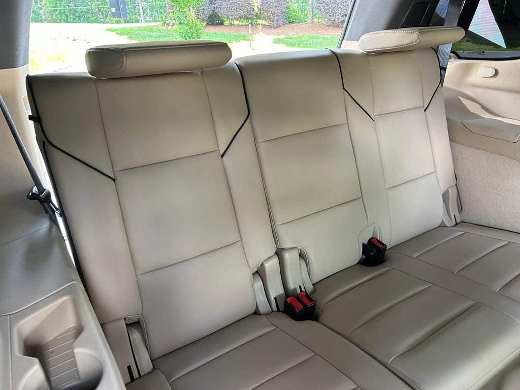 Used 2022 Cadillac Escalade Premium Luxury w/ Performance Package AWD/4WD image 46