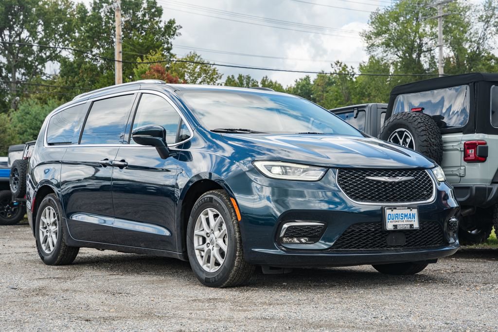 Used 2021 Chrysler Pacifica Touring-L