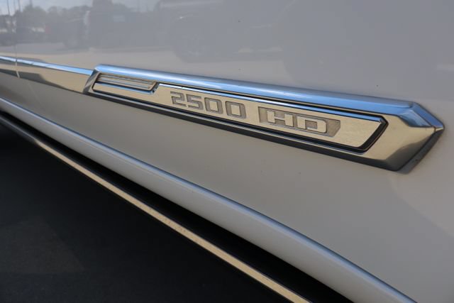 Used 2026 Chevrolet Silverado 2500 High Country w/ High Country Premium Package AWD/4WD image 11