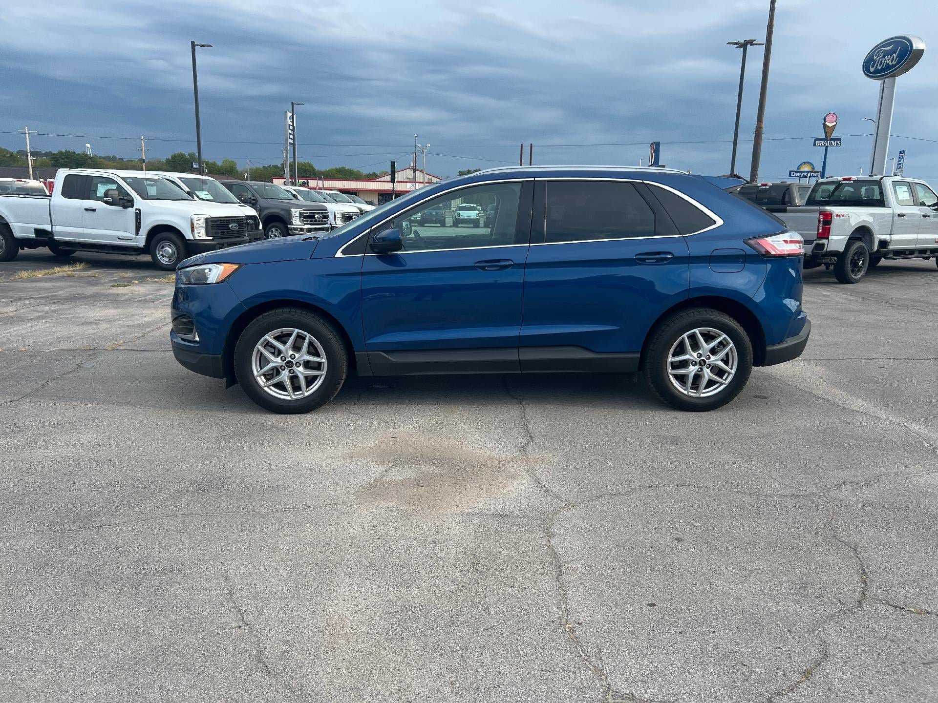 Used 2023 Ford Edge SEL w/ Convenience Package AWD/4WD image 6