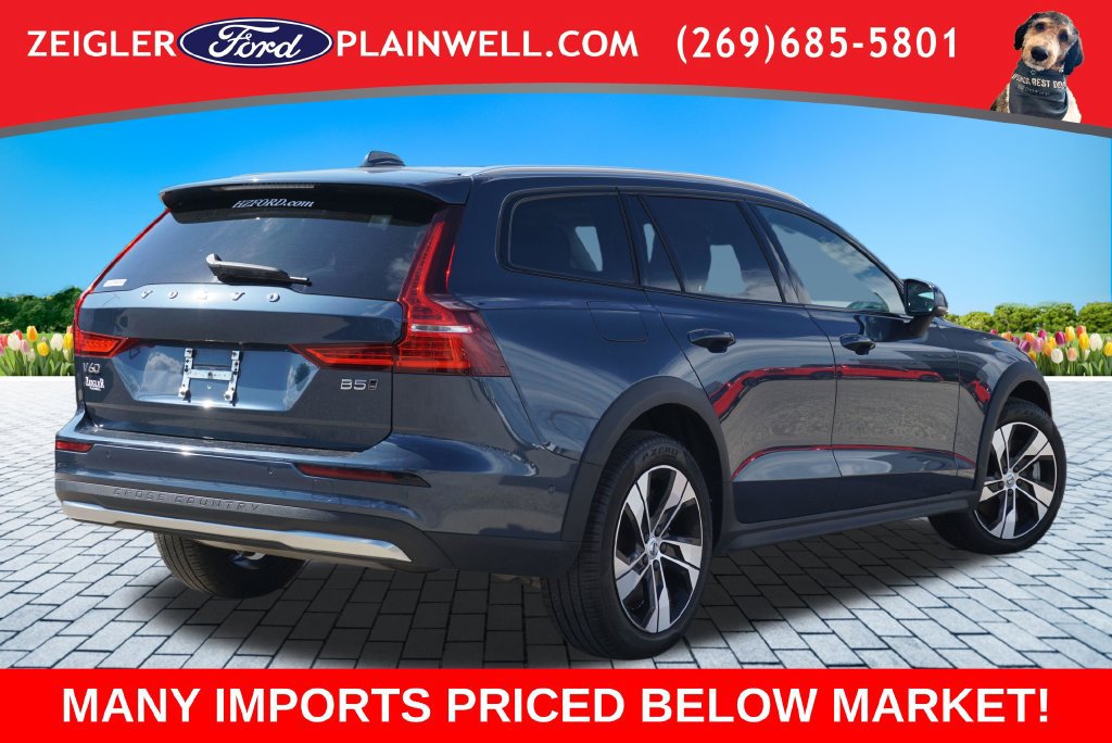 Used 2024 Volvo V60 B5 Cross Country Plus AWD/4WD image 5