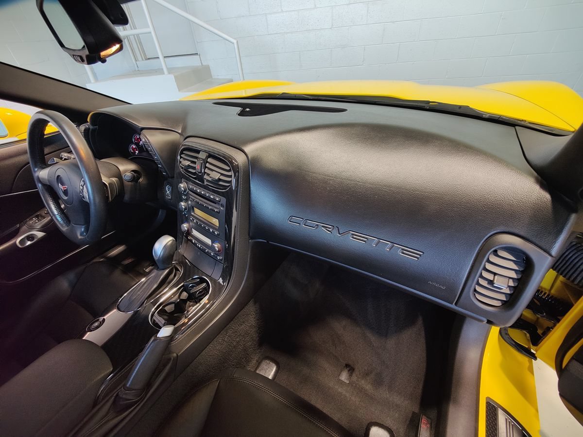 Used 2011 Chevrolet Corvette Grand Sport RWD image 14