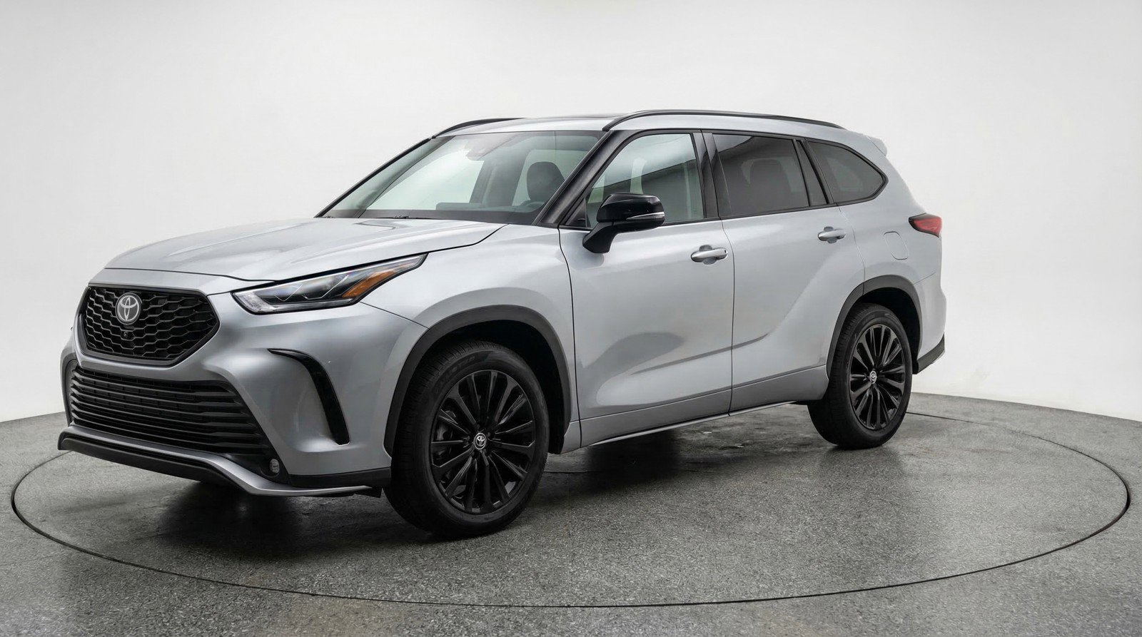 Used 2025 Toyota Highlander XSE AWD/4WD image 3