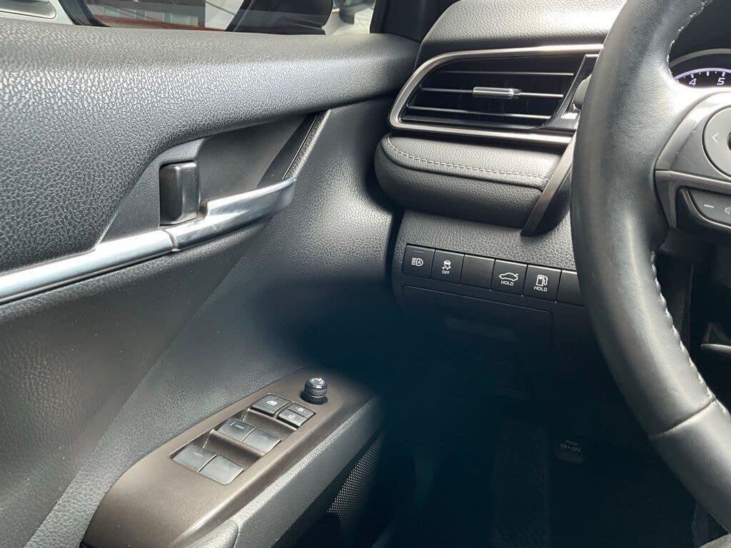 Used 2022 Toyota Camry SE w/ Carpet Mat Package (TMS) FWD image 22