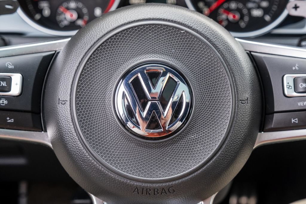 Used 2019 Volkswagen GTI SE w/ SE Experience Package FWD image 22