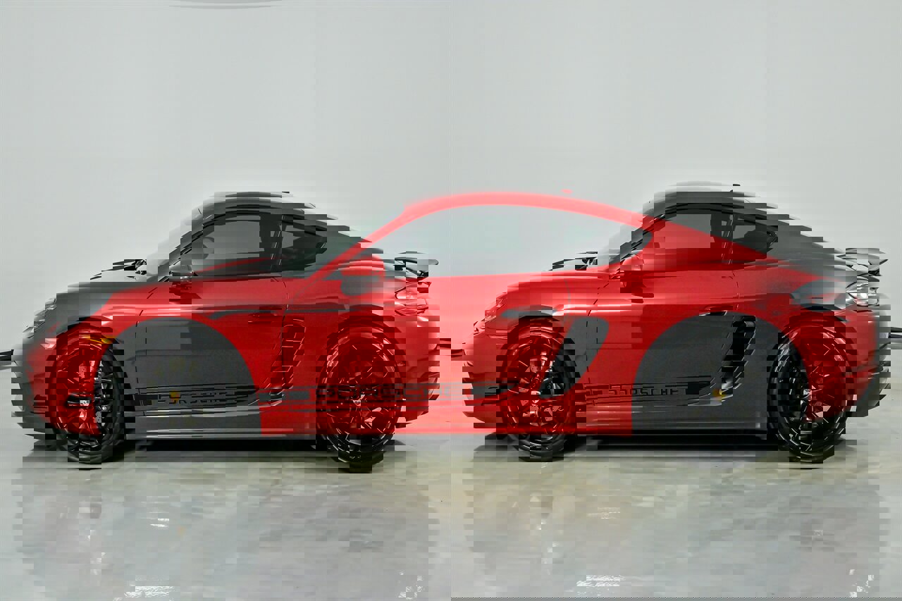 Used 2024 Porsche 718 Cayman image 8