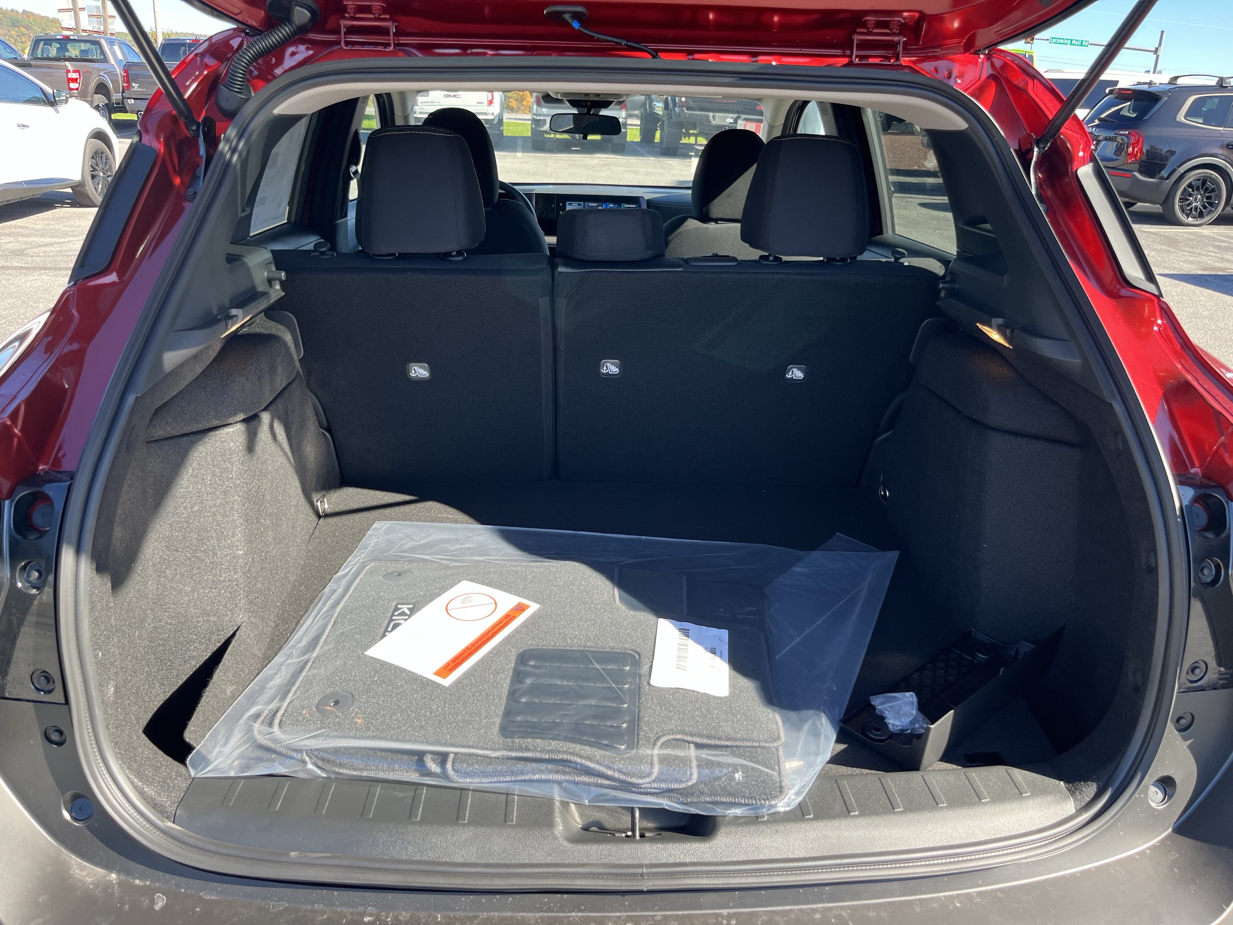 New 2027 Nissan Kicks SV w/ SV Premium Package AWD/4WD image 5