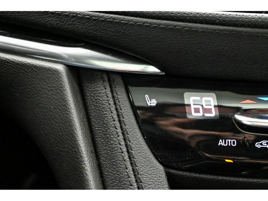 Certified 2022 Cadillac XT5 Premium Luxury image 46