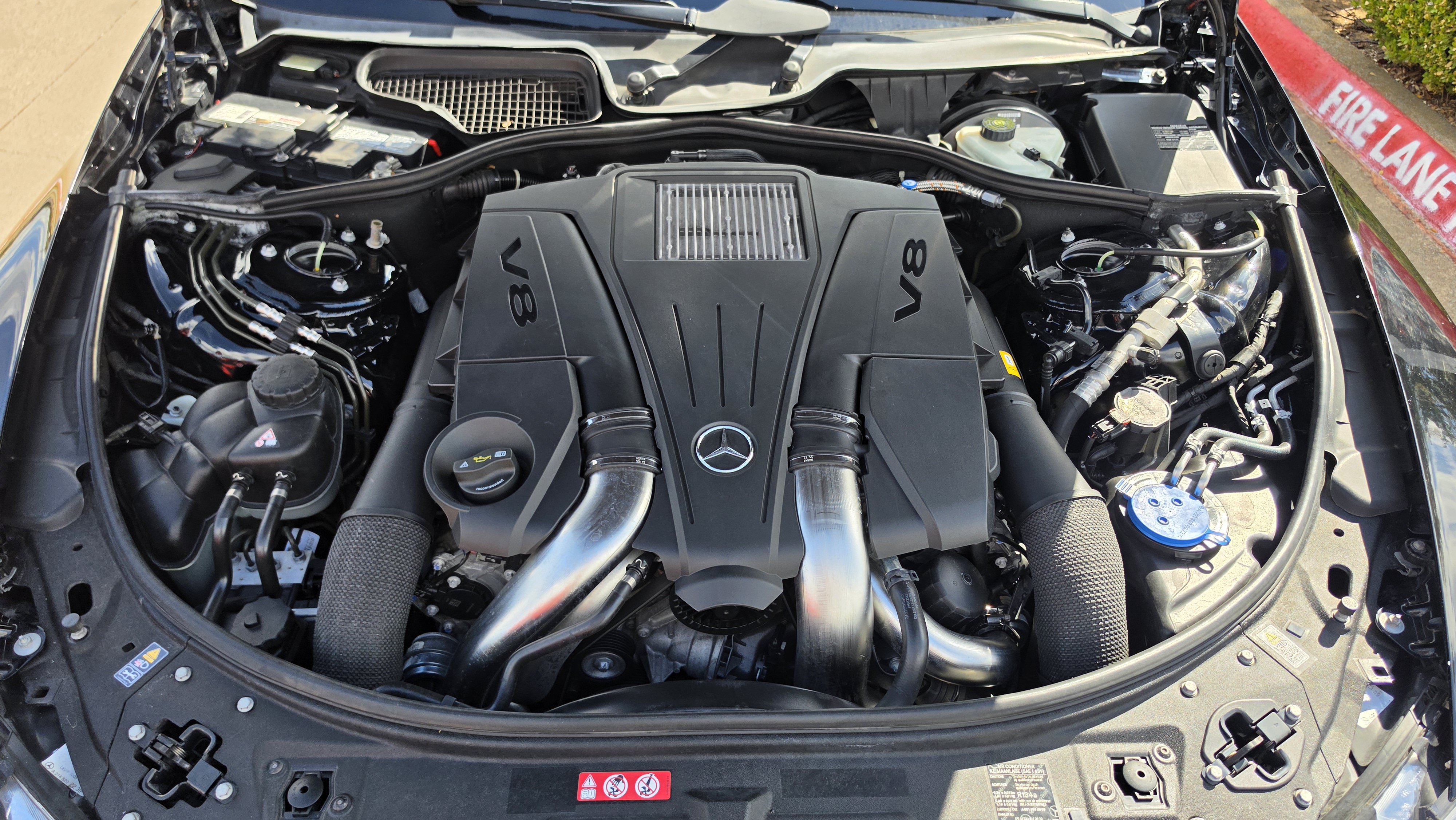 Used 2012 Mercedes-Benz CL 550 4MATIC w/ Sport Pkg image 19