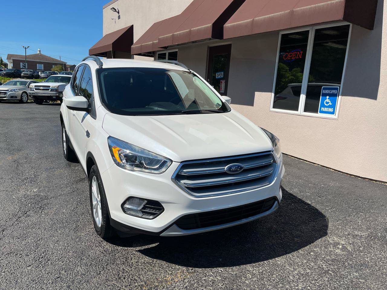 Used 2018 Ford Escape SEL AWD/4WD image 2