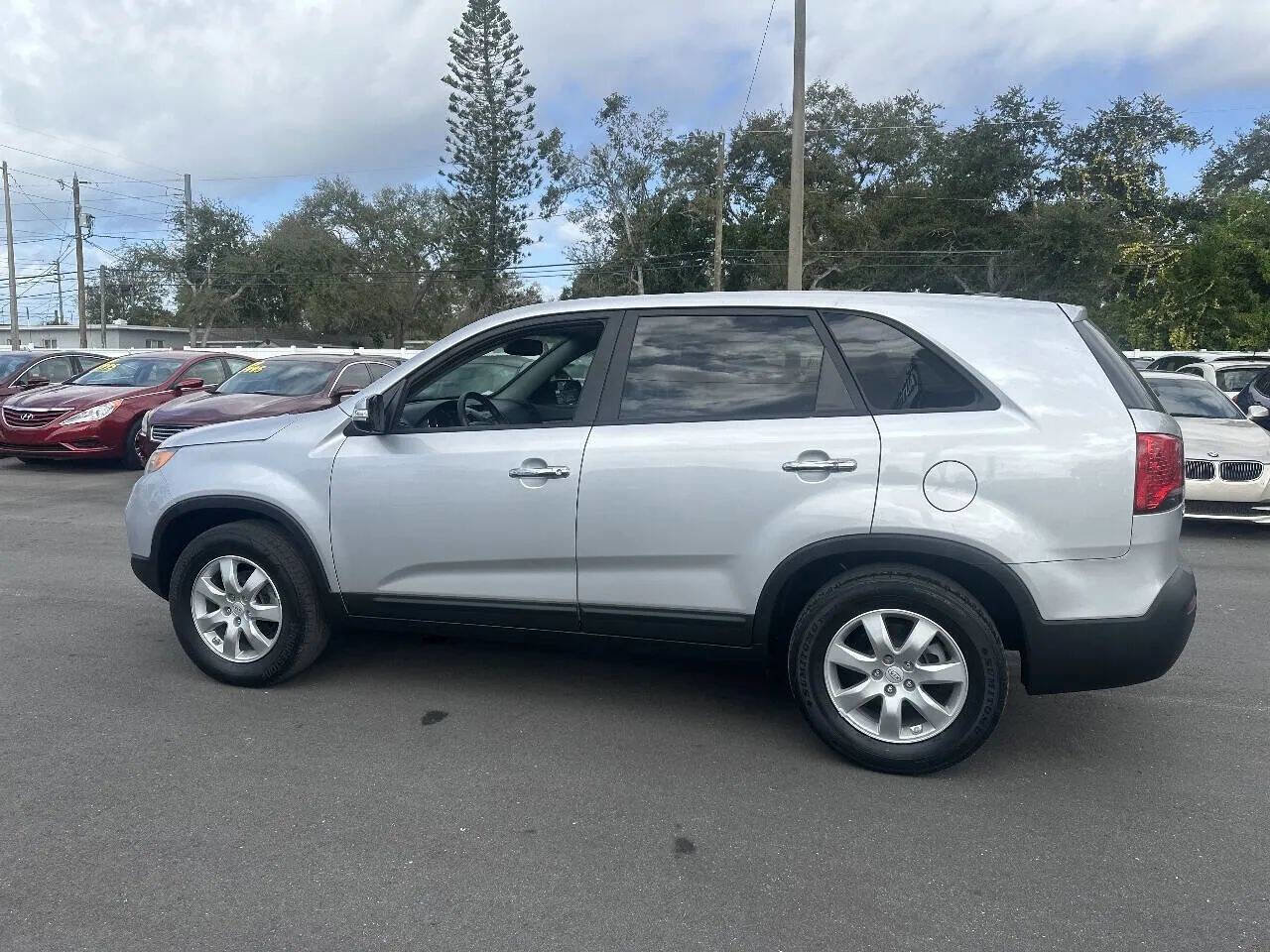 Used 2011 Kia Sorento LX 4dr SUV image 8