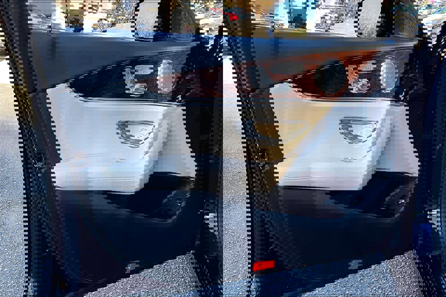 Used 2018 Mercedes-Benz E 300 image 21