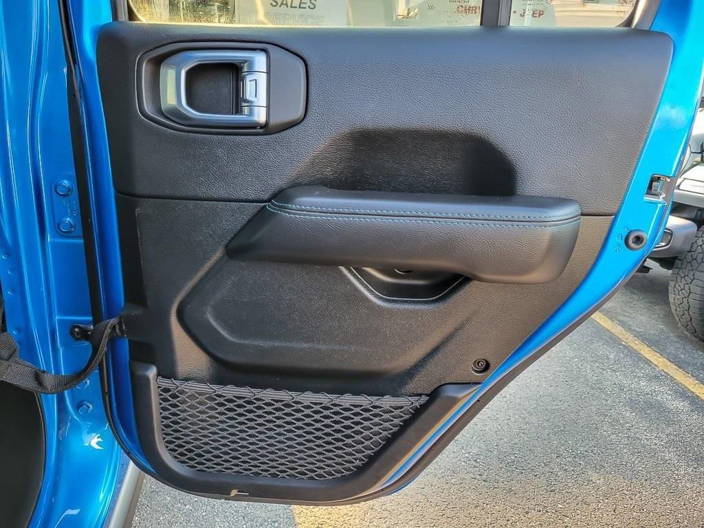 Used 2021 Jeep Wrangler Unlimited Rubicon 4xe w/ Steel Bumper Group image 21