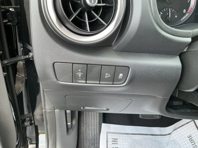 Used 2023 Hyundai Kona SEL AWD/4WD image 23