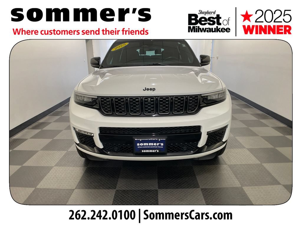 Used 2025 Jeep Grand Cherokee L Summit w/ Obsidian Package AWD/4WD image 8