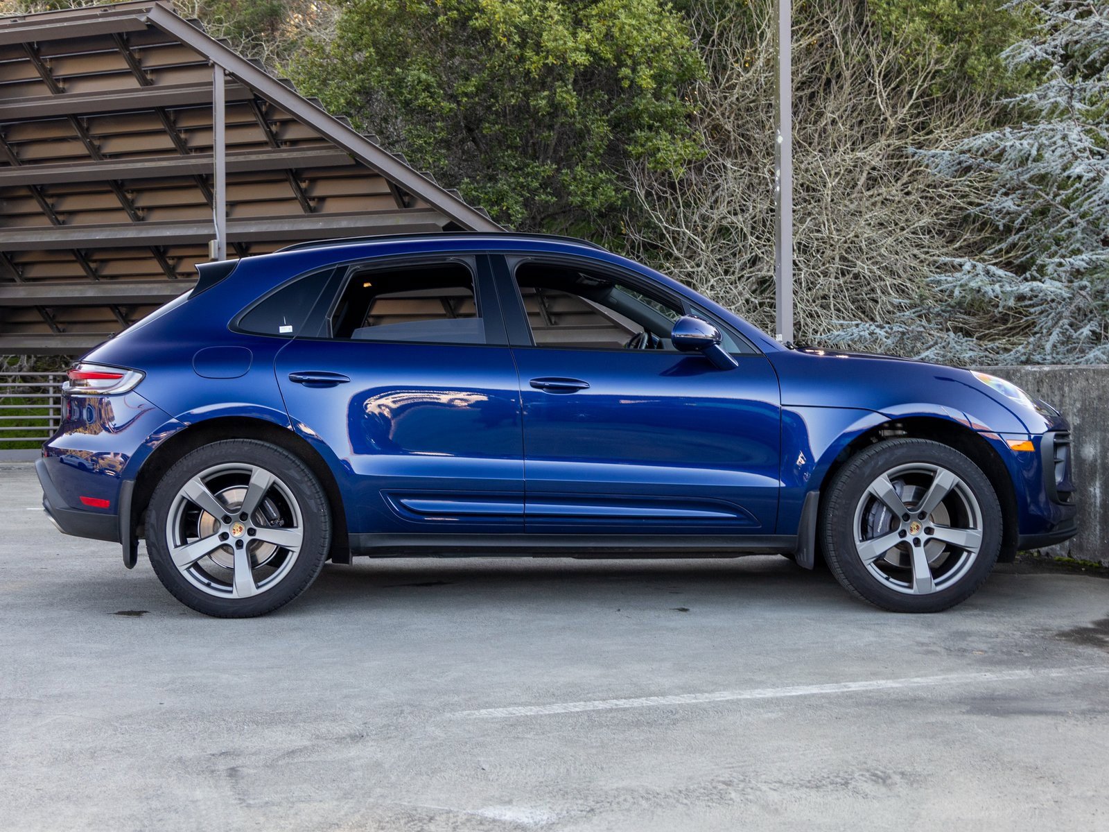 Certified 2024 Porsche Macan image 12