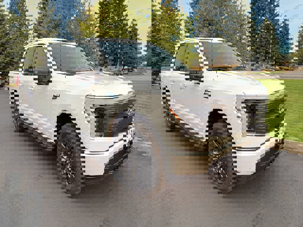 New 2025 Ford F150 Lightning Flash