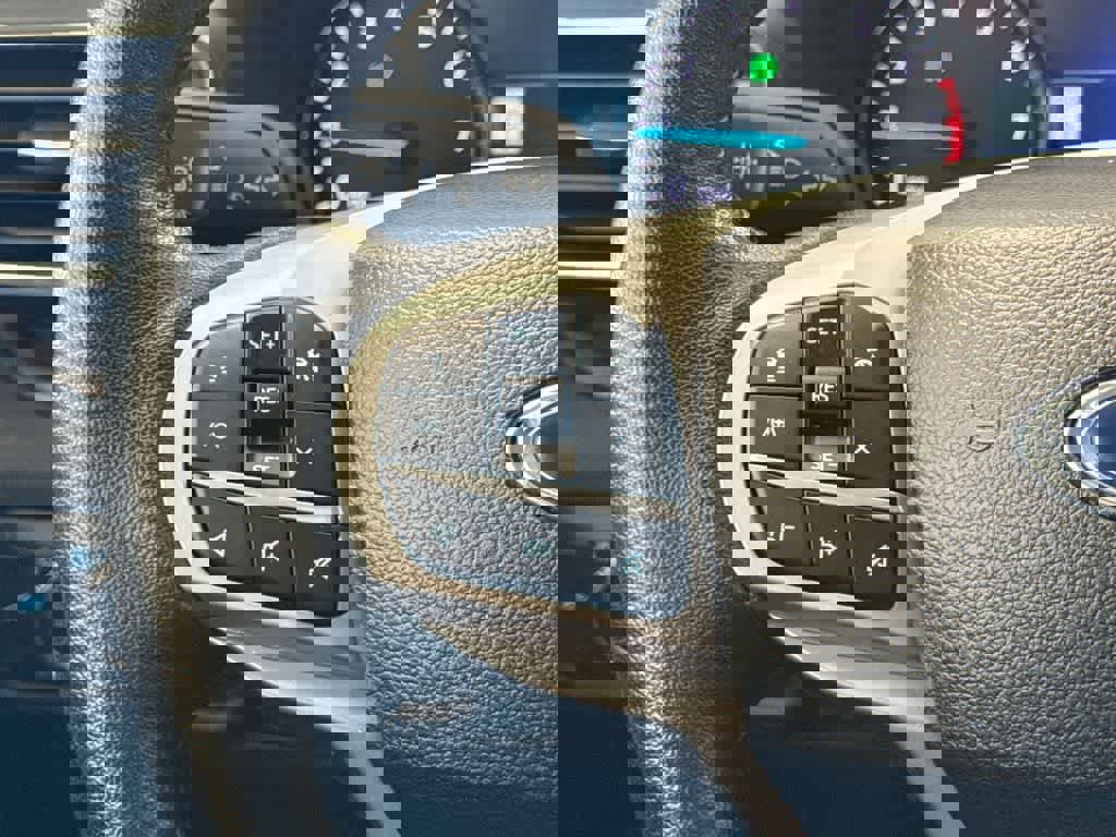 Used 2022 Ford Explorer Limited w/ Equipment Group 301A image 26