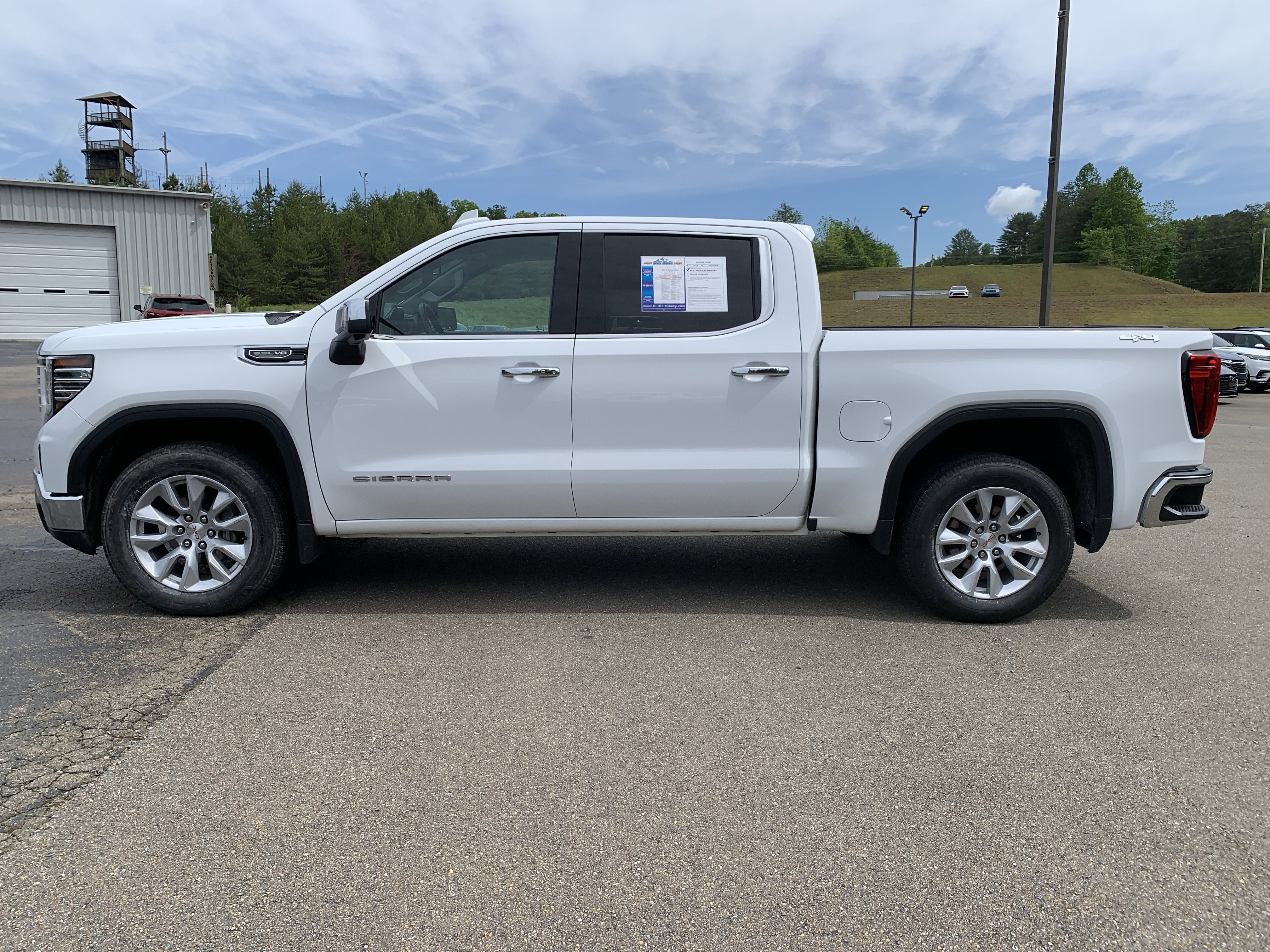 Used 2024 GMC Sierra 1500 SLT AWD/4WD image 15