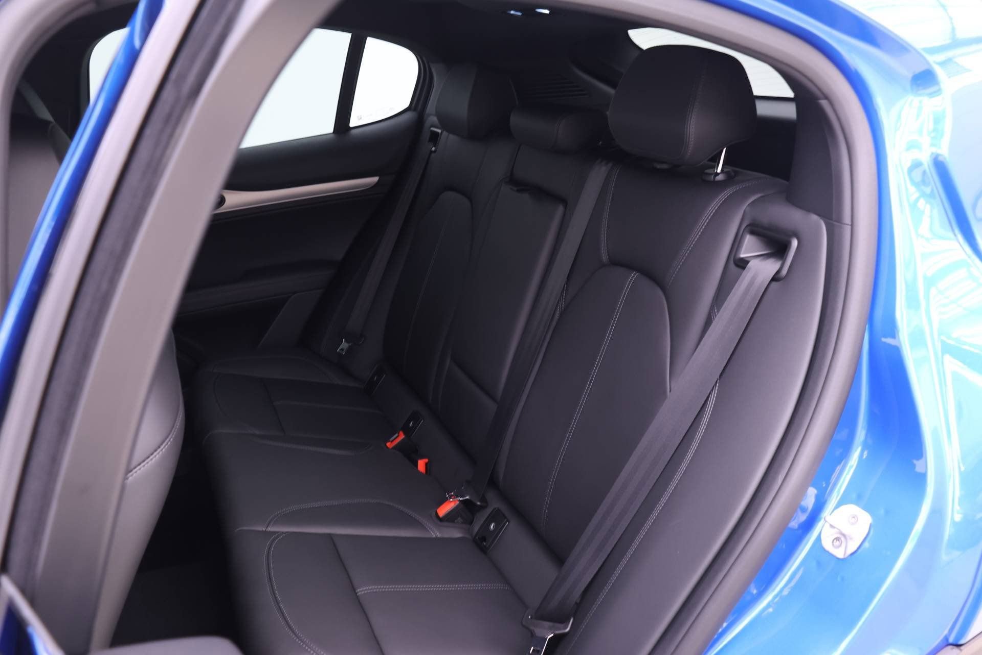 New 2026 Alfa Romeo Stelvio Sprint image 11