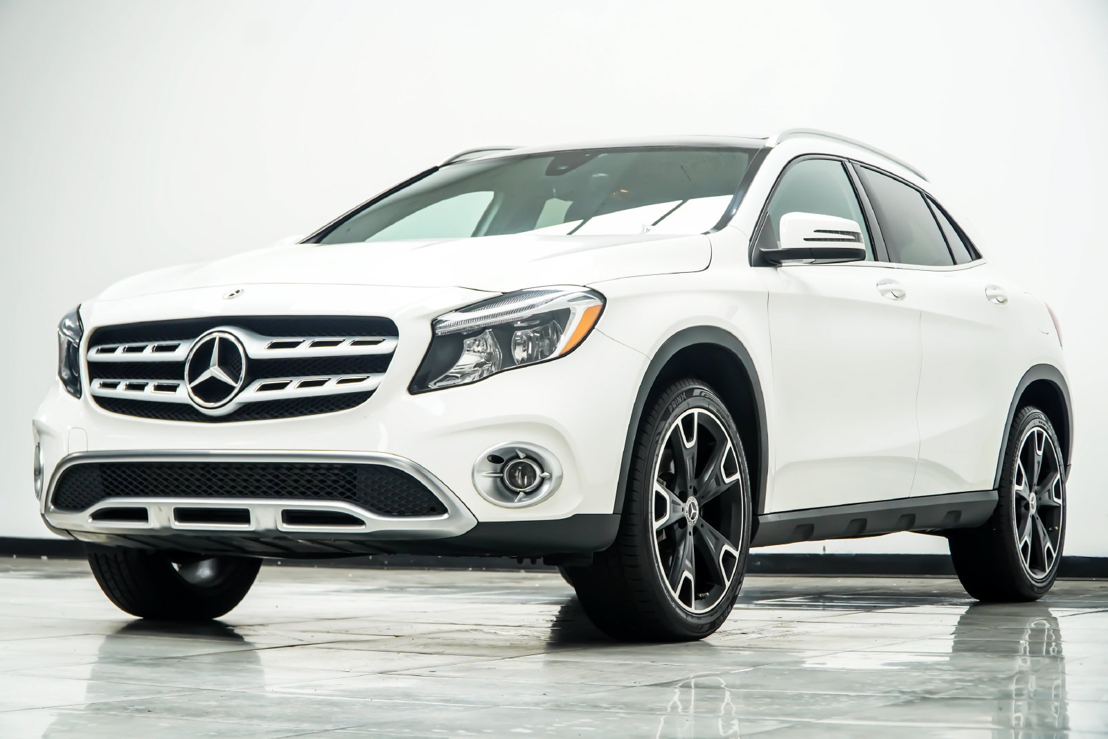 Used 2018 Mercedes-Benz GLA 250 4MATIC image 10