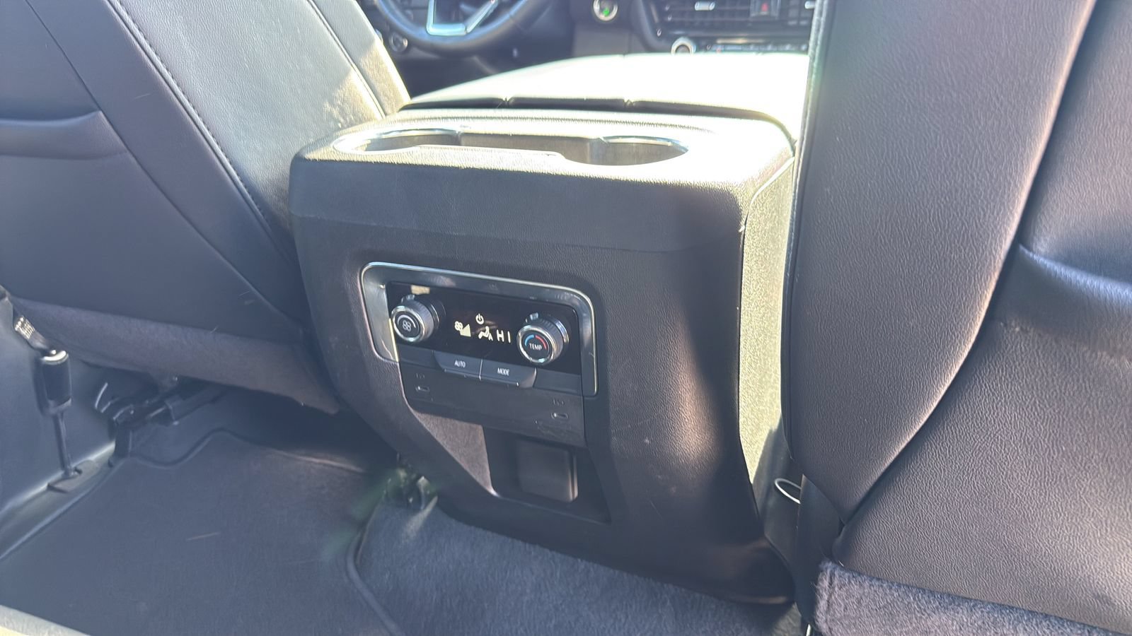 Used 2025 Chevrolet Tahoe LT RWD image 25