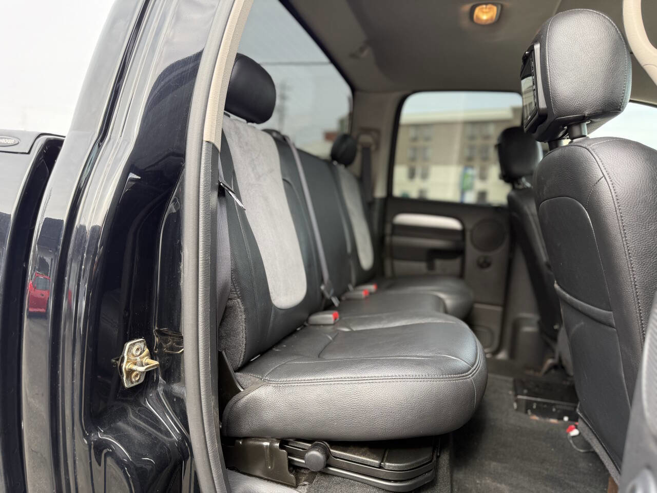 Used 2005 Dodge Ram 3500 Truck SLT image 19