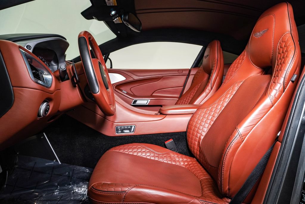 Used 2015 Aston Martin Vanquish Coupe RWD image 19