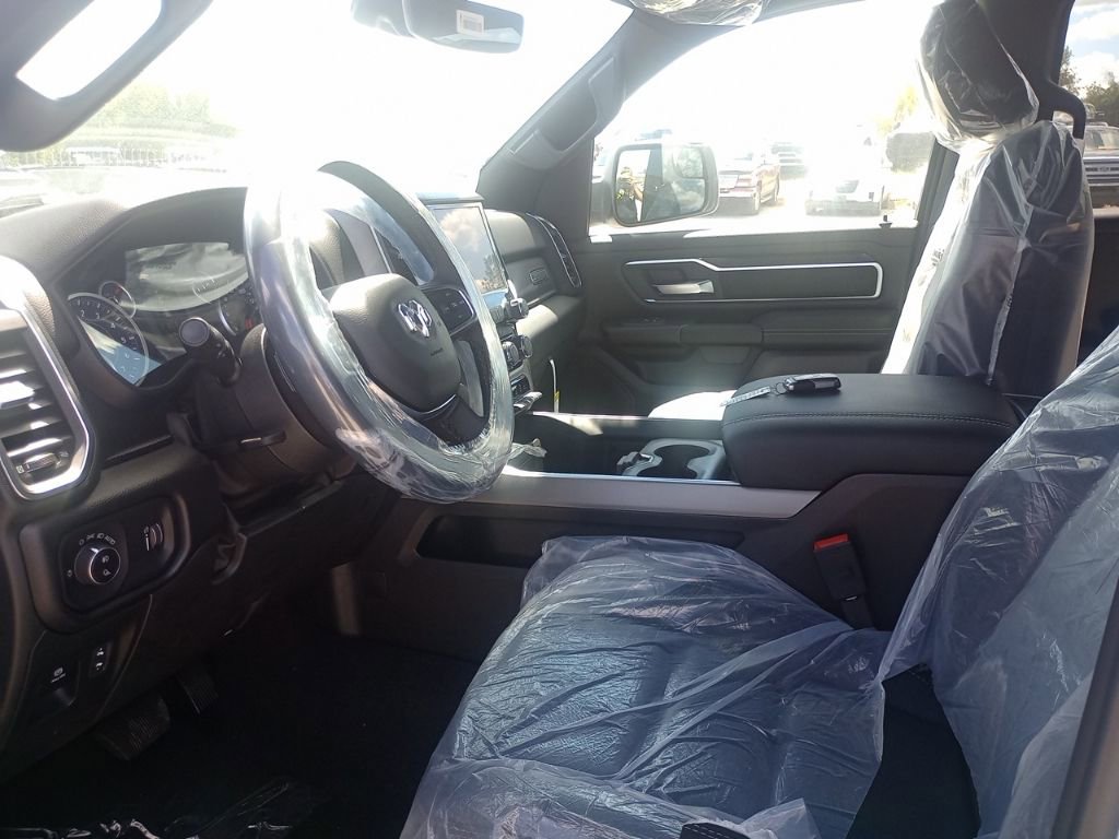 New 2026 RAM 1500 4x4 Crew Cab image 9