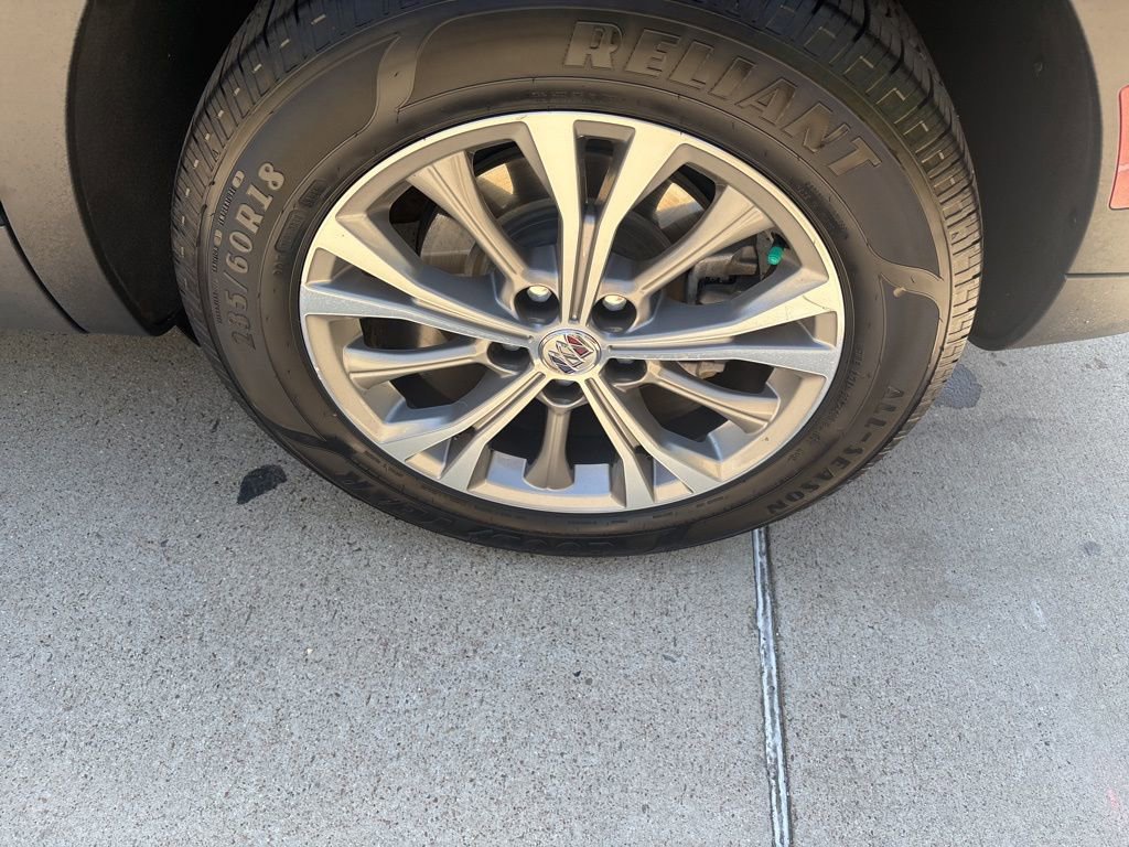 Used 2022 Buick Envision Preferred FWD image 16