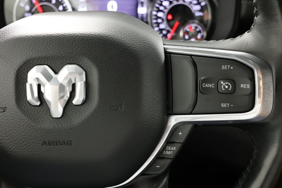Used 2023 RAM 1500 Laramie AWD/4WD image 29