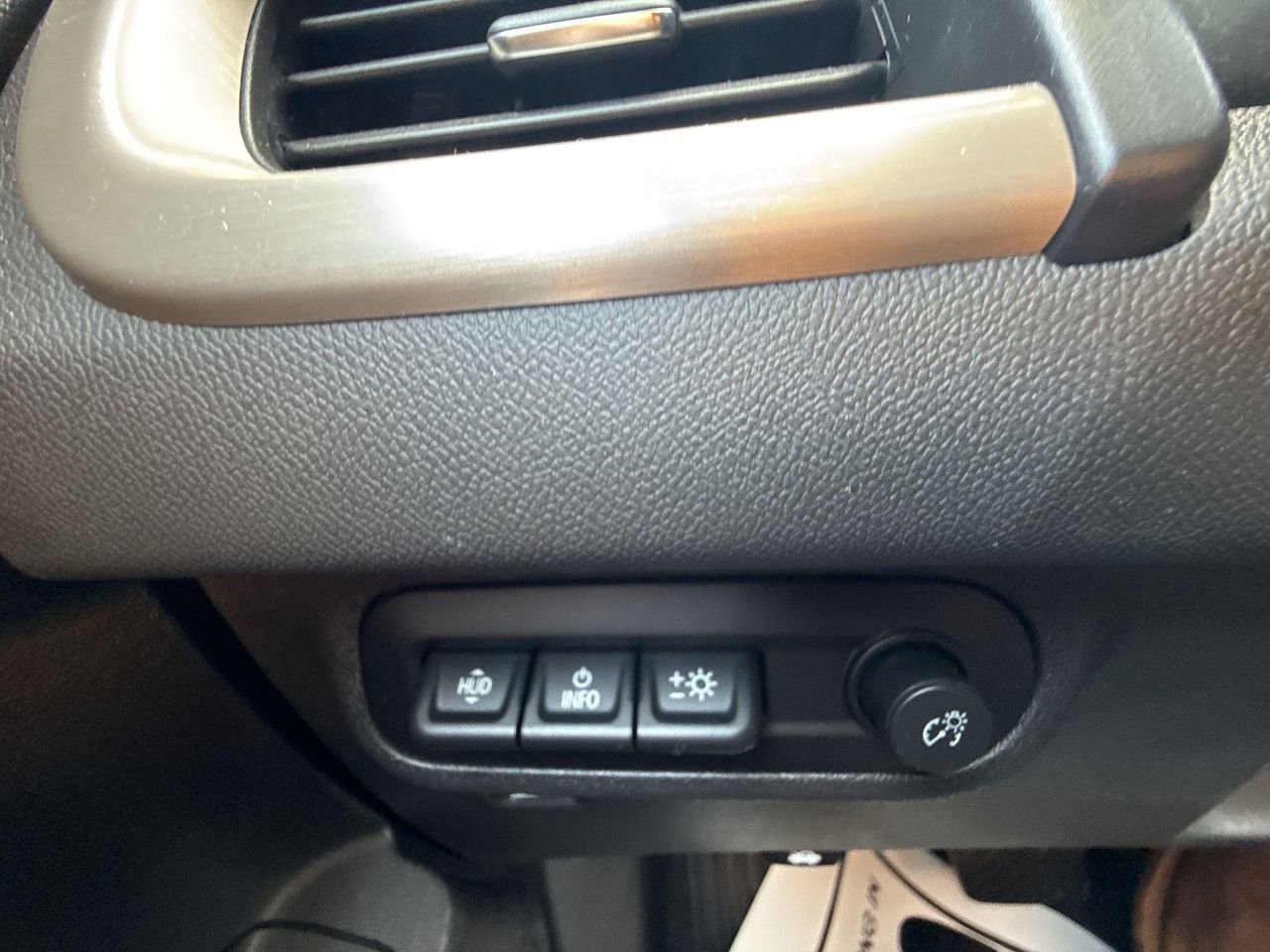 Used 2023 GMC Terrain Denali w/ Denali Premium Package image 23