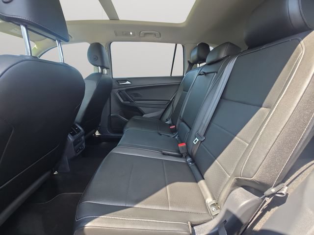 Used 2019 Volkswagen Tiguan SEL AWD/4WD image 11