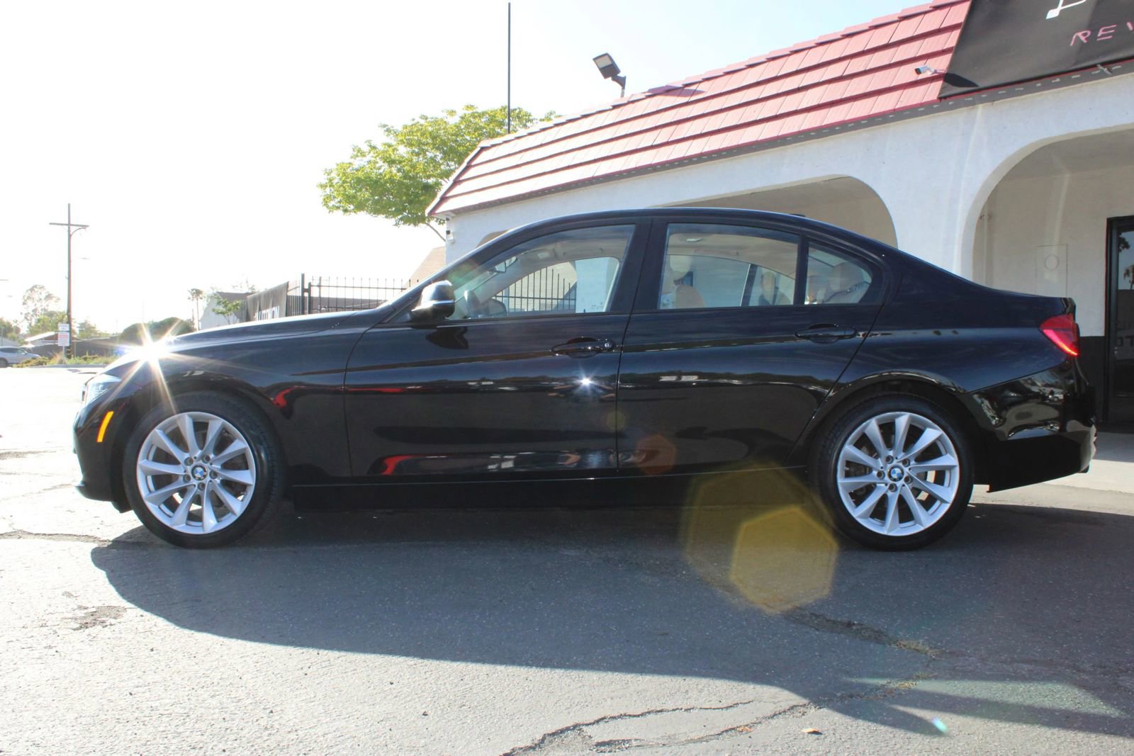 Used 2018 BMW 320i Sedan RWD image 43