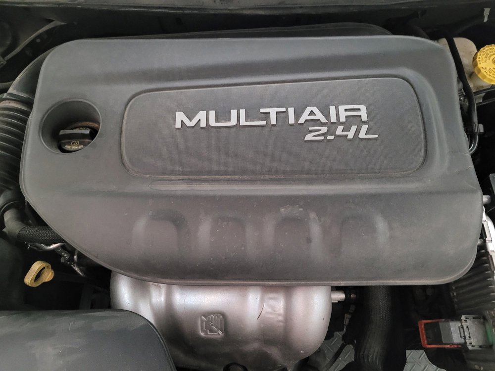 Used 2015 Jeep Cherokee Latitude FWD image 30