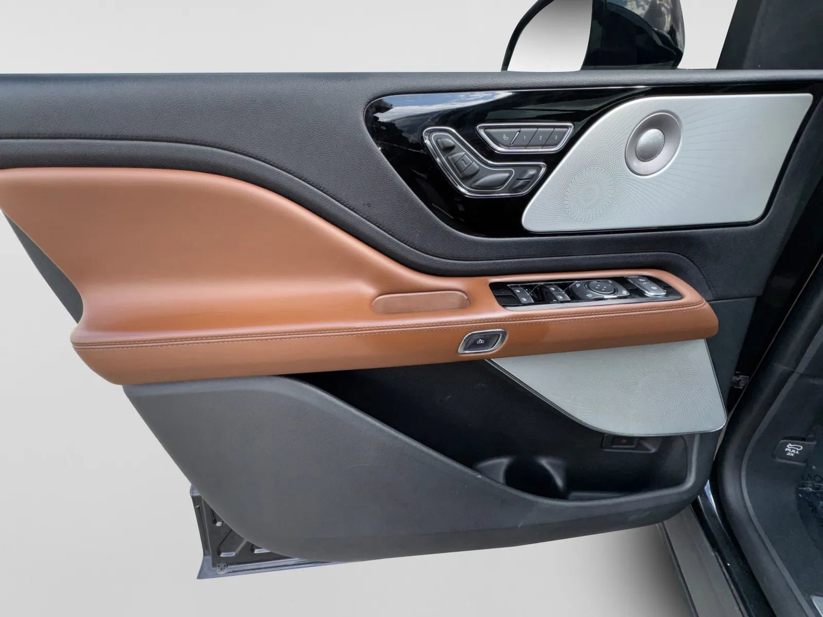 Used 2020 Lincoln Aviator Reserve w/ Equipment Group 201A AWD/4WD image 14