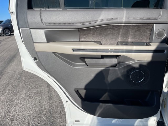 Used 2020 Ford Expedition Limited w/ Equipment Group 302A image 17