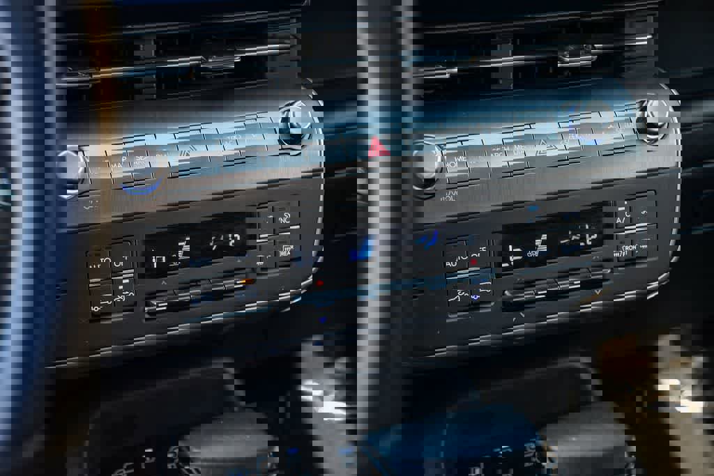 Used 2024 Hyundai Kona SEL FWD image 20