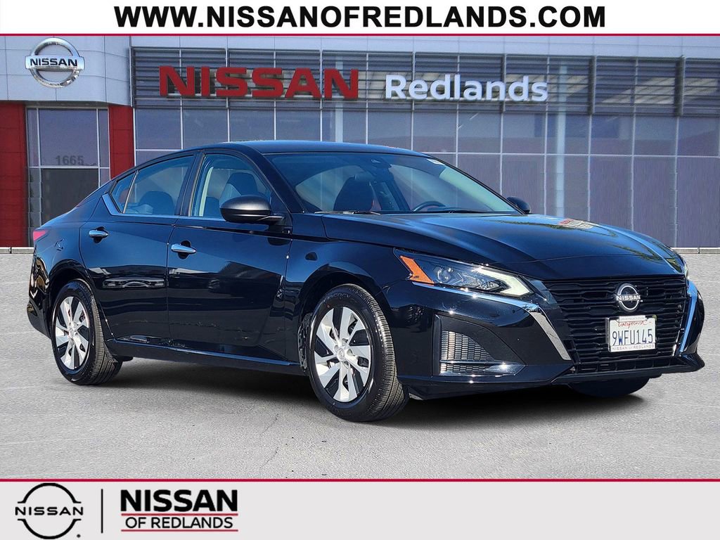 Certified 2025 Nissan Altima 2.5 S FWD image 1