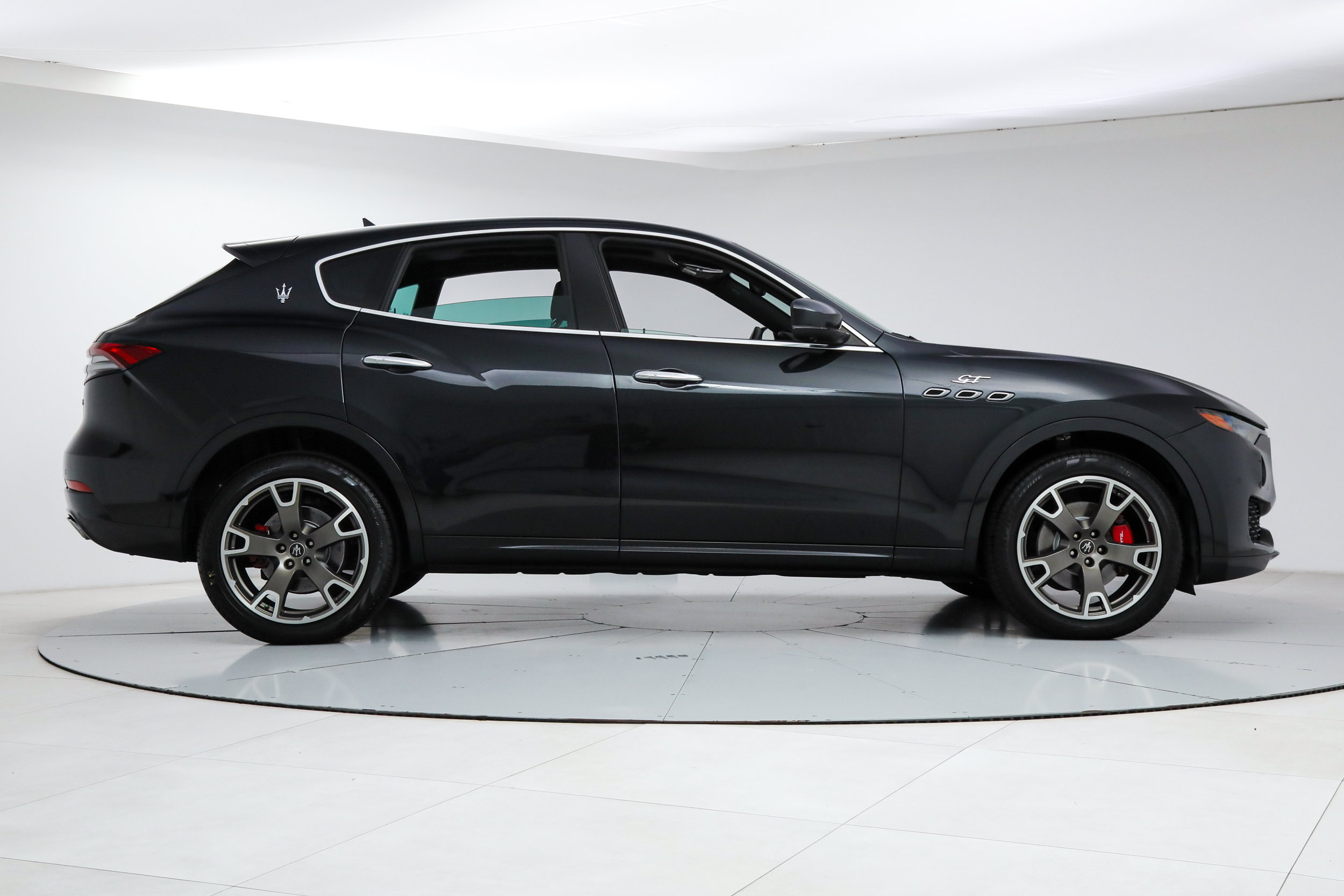 Certified 2023 Maserati Levante GT AWD/4WD image 6