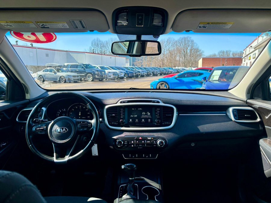 Used 2018 Kia Sorento LX w/ LX V6 Convenience Package image 12