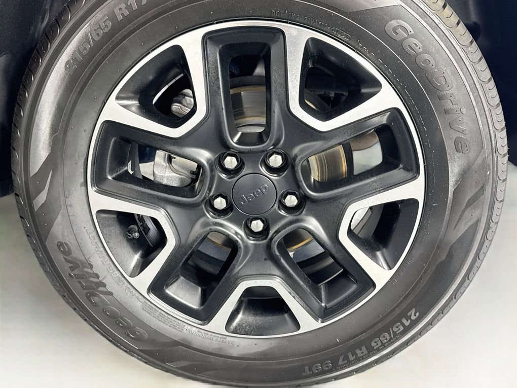 Used 2020 Jeep Compass Trailhawk AWD/4WD image 30