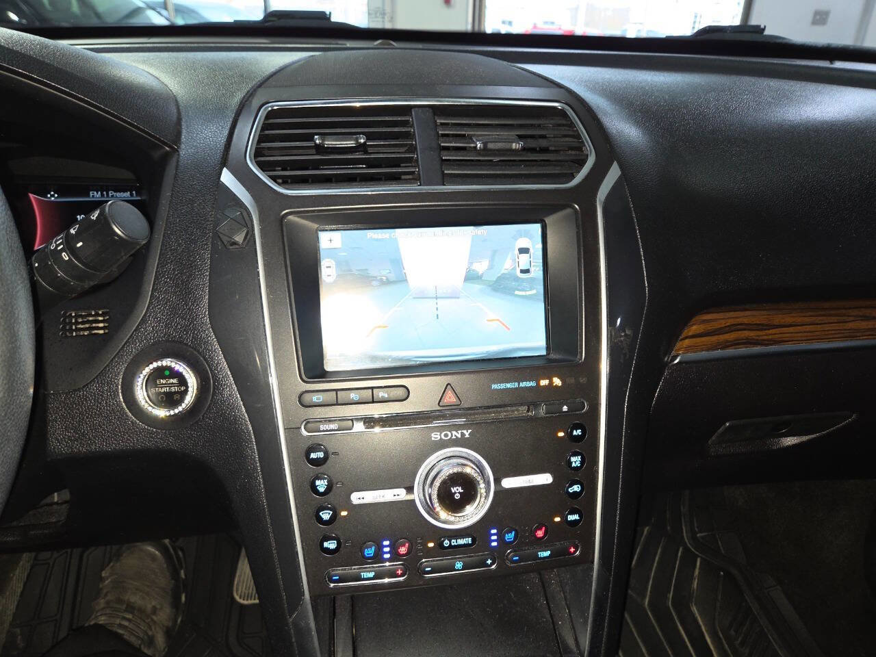 Used 2017 Ford Explorer Limited FWD image 37
