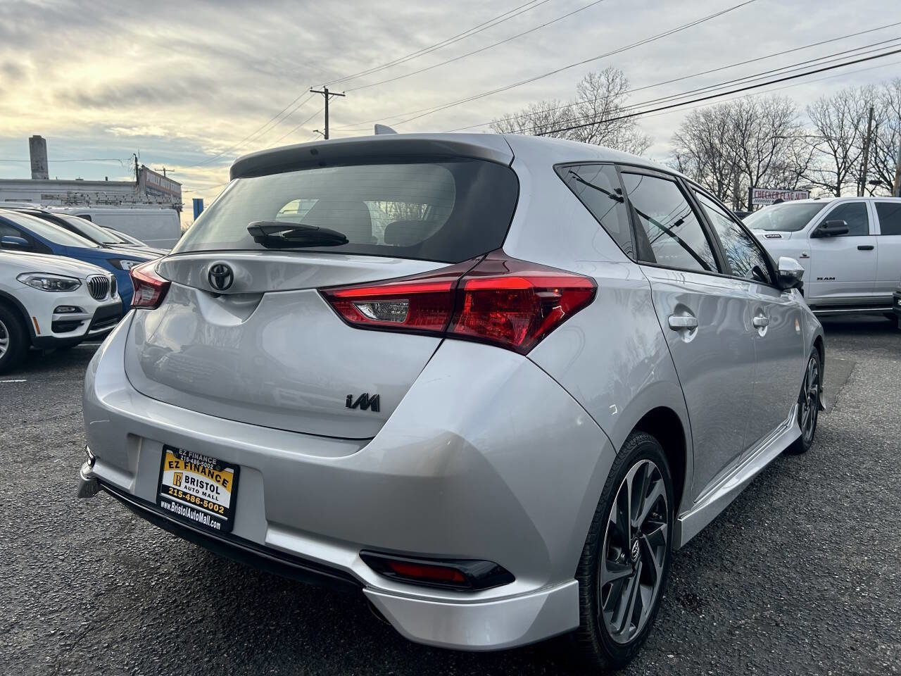 Used 2018 Toyota Corolla iM FWD image 7