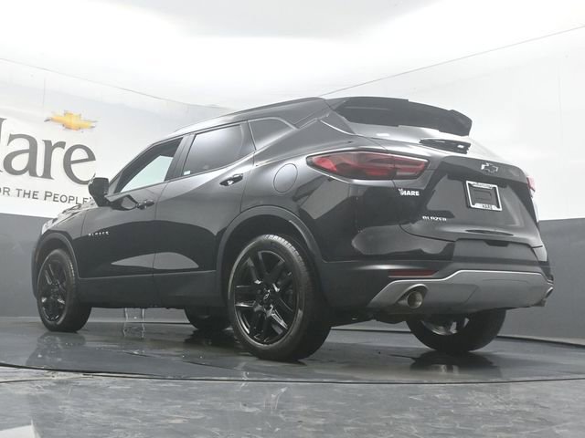 Used 2024 Chevrolet Blazer LT w/ LPO, Black Grille Bar Package image 5