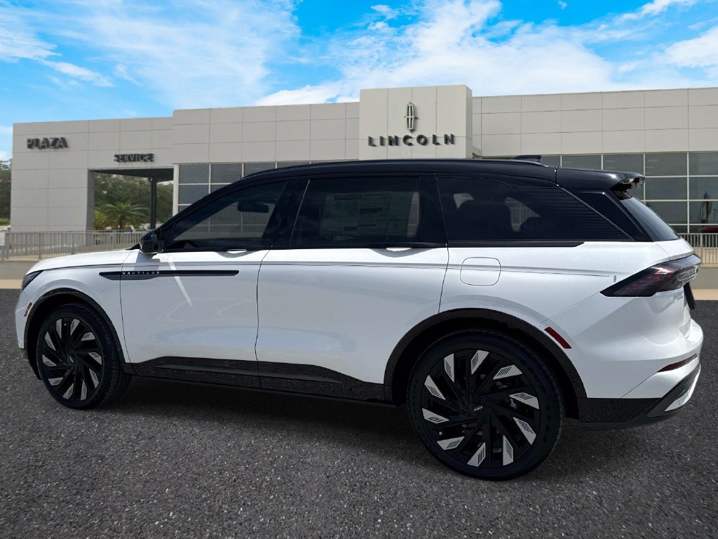 New 2026 Lincoln Nautilus Reserve w/ Jet Appearance Package AWD/4WD image 5