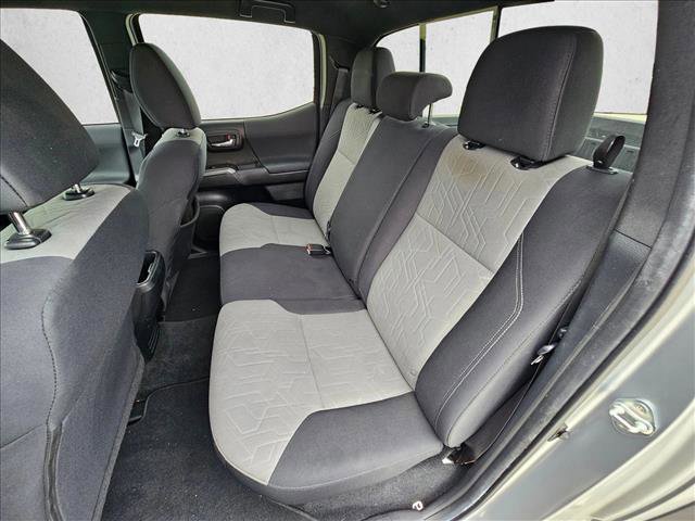 Used 2022 Toyota Tacoma TRD Off-Road w/ Technology Package AWD/4WD image 19