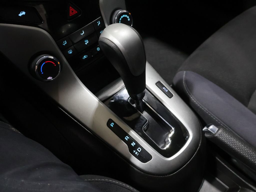 Used 2016 Chevrolet Cruze Eco image 26