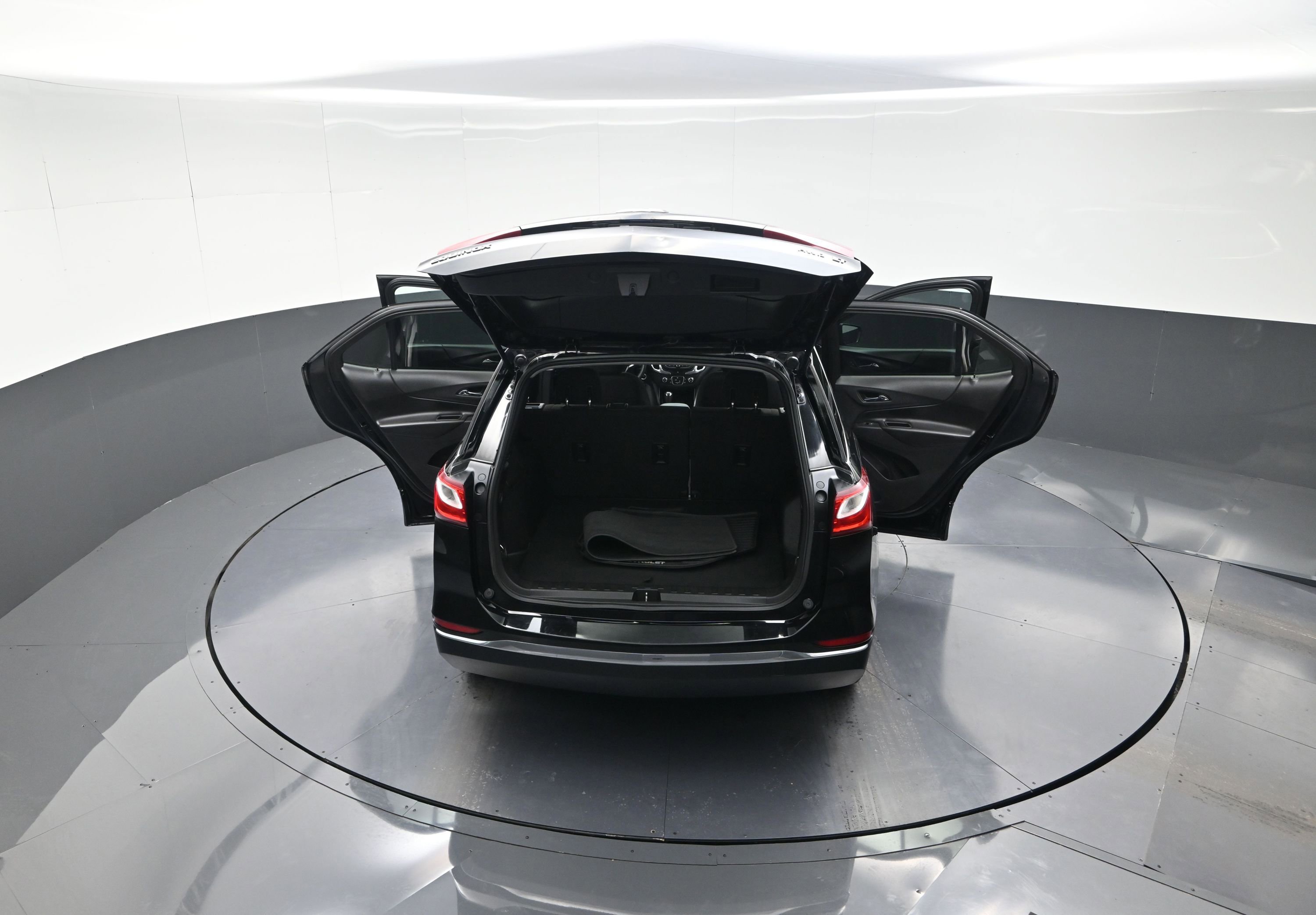 Used 2018 Chevrolet Equinox LT w/ LPO, Protection Package image 13